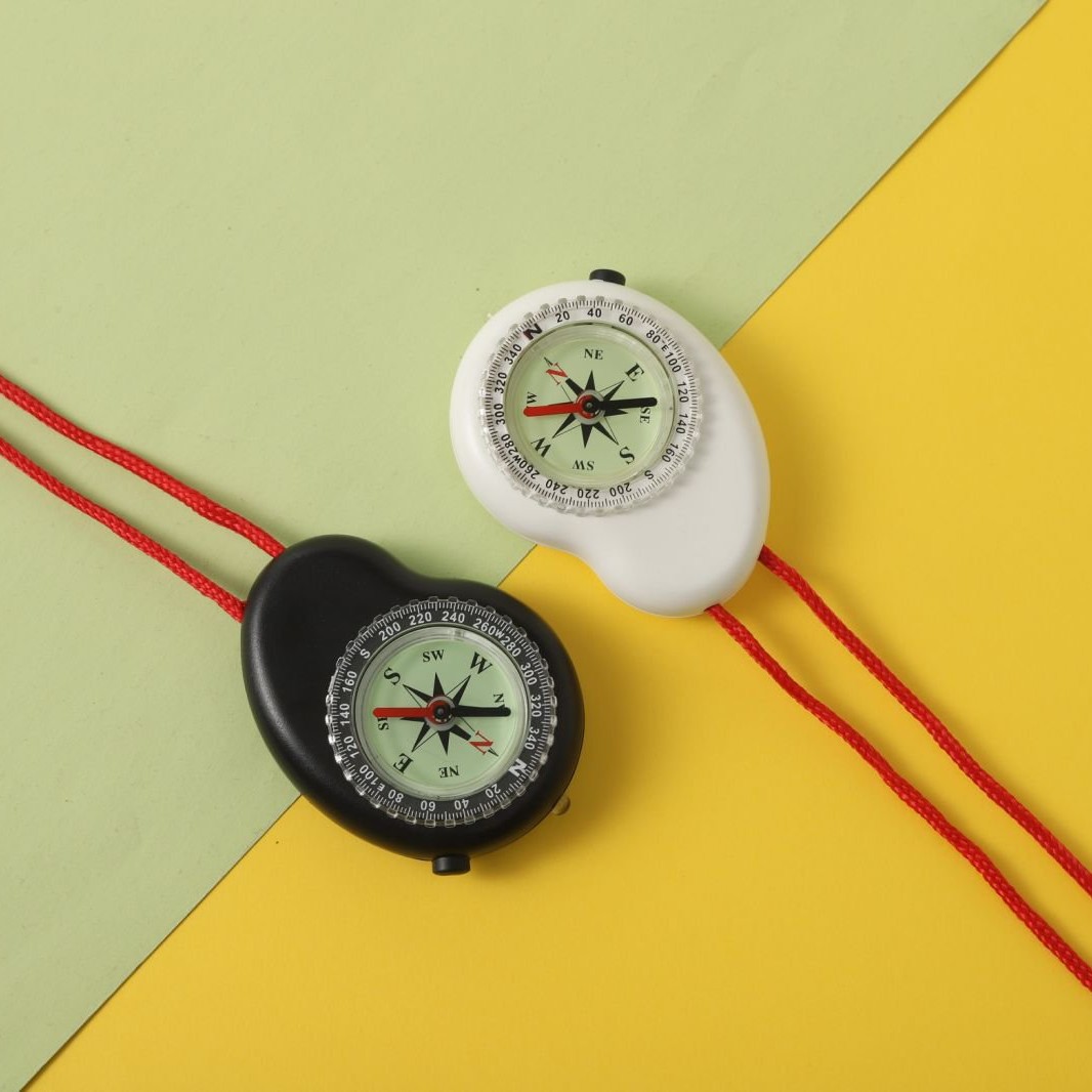 Mini Outdoor Survival Compass  - đánh giá và giá Outdoor Adventure Guide